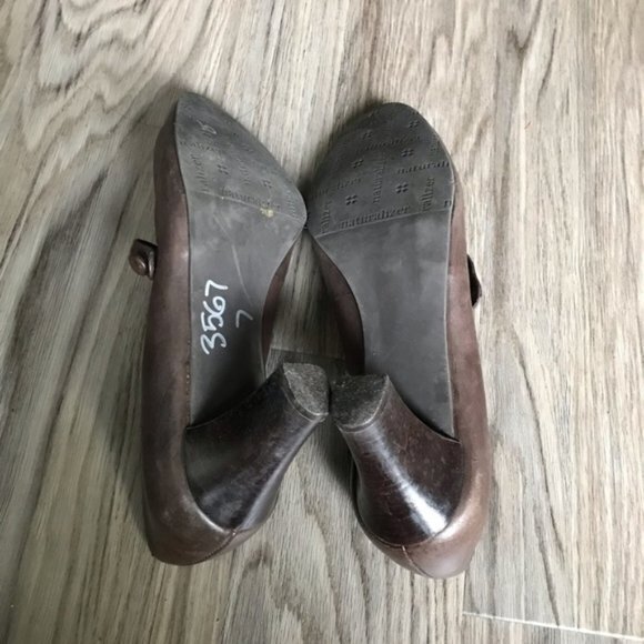 Naturalizer Leather 3” Heels Mary Jane Pumps - Picture 6 of 6